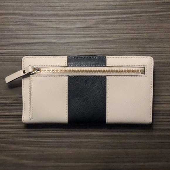 Kate Spade Wallet - Picture 2 of 4